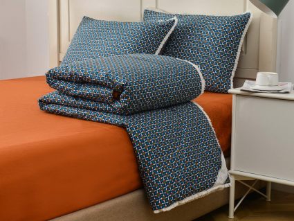 Комплект постельного белья Софи де Марко Бернадетт №84 с одеялом Семейный